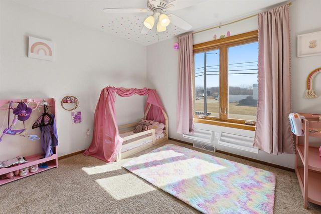 233 W PLEASANT STREET, Iron Ridge, WI 53035