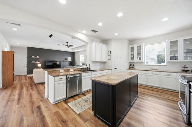 201 BURGESS DRIVE, Winter Springs, FL 32708