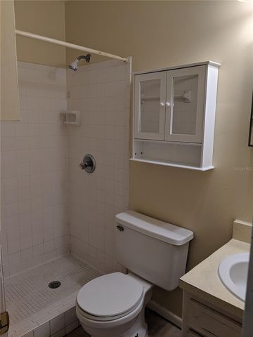 2360 W UNIVERSITY AVENUE, Gainesville, FL 32607