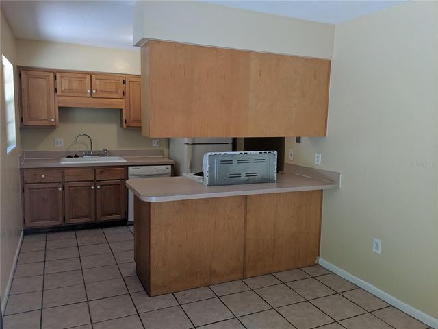 2360 W UNIVERSITY AVENUE, Gainesville, FL 32607