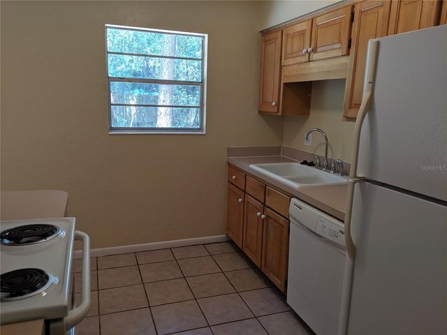 2360 W UNIVERSITY AVENUE, Gainesville, FL 32607