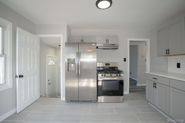 19820 Avalon Street, St. Clair Shores, MI 48080