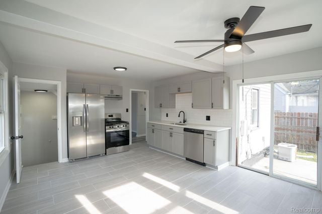 19820 Avalon Street, St. Clair Shores, MI 48080