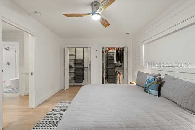 8 Goldfinch Ln, Hilton Head Island, SC 29928