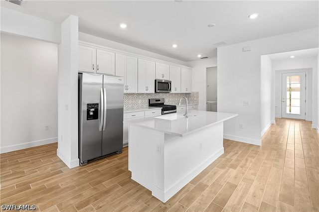 20593 Pebble Glen DR, Estero, FL 33928