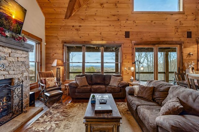 287 Scouts Overlook, Morganton, GA 30560