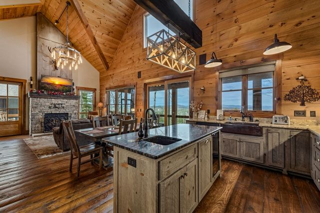 287 Scouts Overlook, Morganton, GA 30560