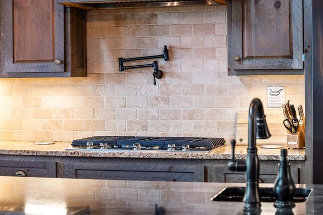 287 Scouts Overlook, Morganton, GA 30560