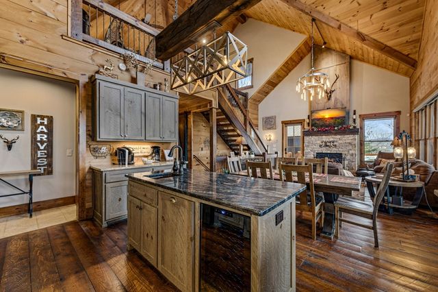 287 Scouts Overlook, Morganton, GA 30560