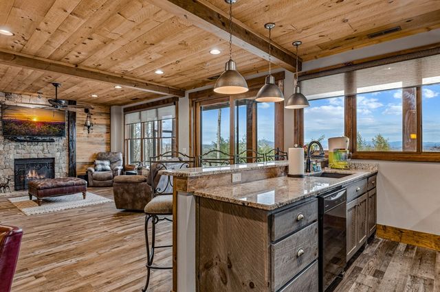 287 Scouts Overlook, Morganton, GA 30560