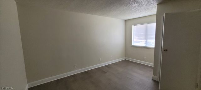 4941 Newport Cove Drive B, Las Vegas, NV 89119