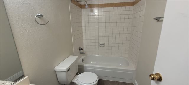 4941 Newport Cove Drive B, Las Vegas, NV 89119