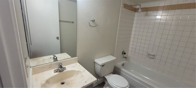 4941 Newport Cove Drive B, Las Vegas, NV 89119