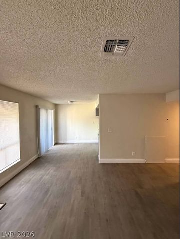4941 Newport Cove Drive B, Las Vegas, NV 89119