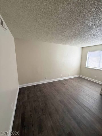 4941 Newport Cove Drive B, Las Vegas, NV 89119