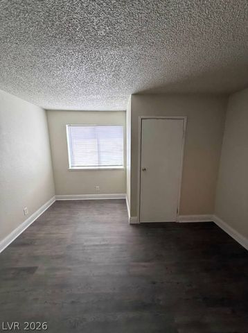 4941 Newport Cove Drive B, Las Vegas, NV 89119