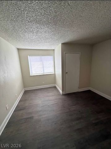 4941 Newport Cove Drive B, Las Vegas, NV 89119
