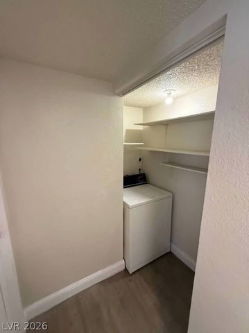 4941 Newport Cove Drive B, Las Vegas, NV 89119