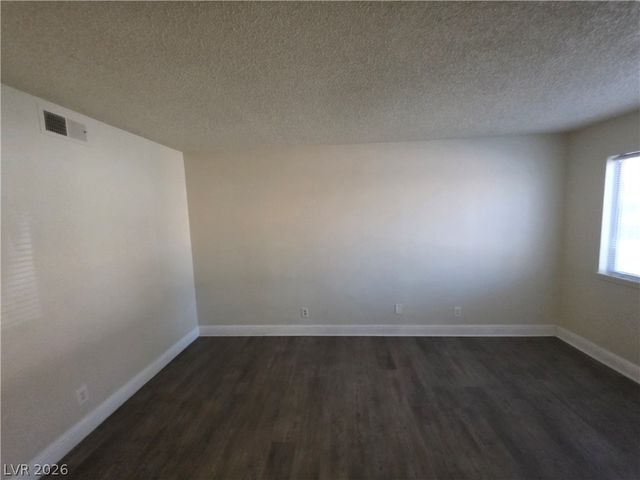4941 Newport Cove Drive B, Las Vegas, NV 89119
