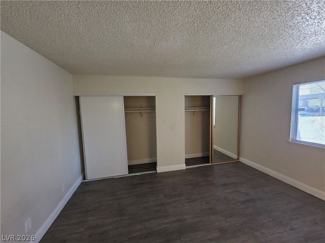 4941 Newport Cove Drive B, Las Vegas, NV 89119