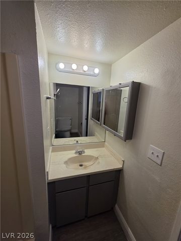 4941 Newport Cove Drive B, Las Vegas, NV 89119