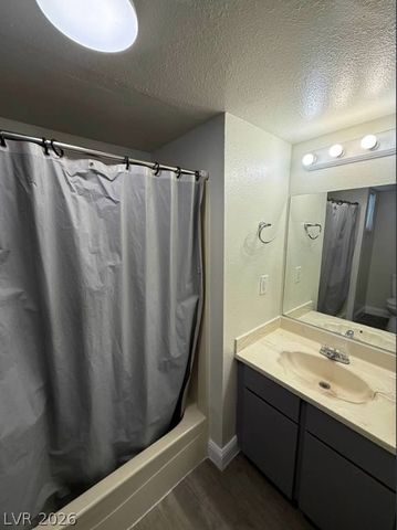 4941 Newport Cove Drive B, Las Vegas, NV 89119
