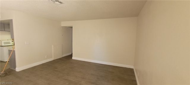 4941 Newport Cove Drive B, Las Vegas, NV 89119