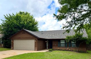 3154 W Shale Street, Fayetteville, AR 72704