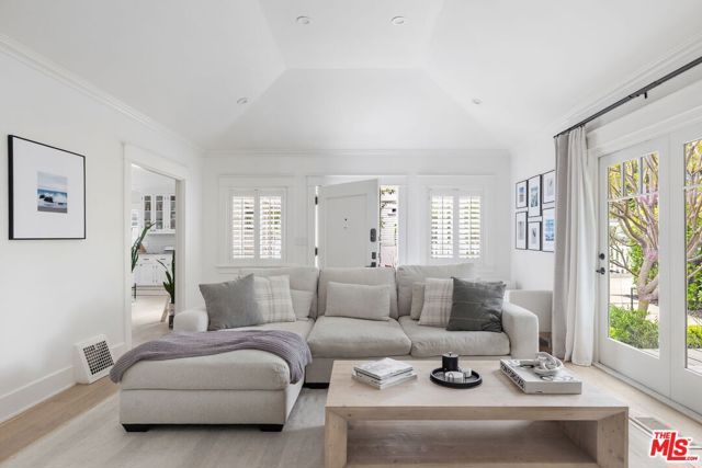 1617 N Vista Street, Los Angeles, CA 90046