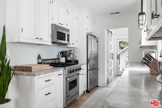 1617 N Vista Street, Los Angeles, CA 90046