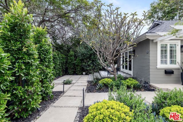 1617 N Vista Street, Los Angeles, CA 90046