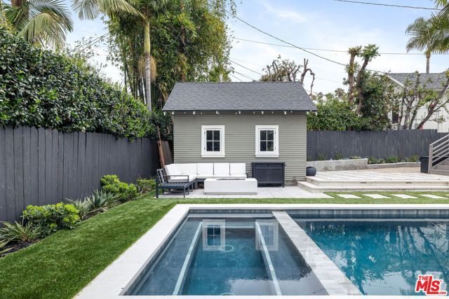 1617 N Vista Street, Los Angeles, CA 90046