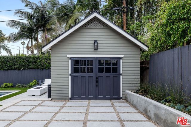 1617 N Vista Street, Los Angeles, CA 90046