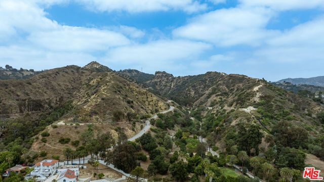 1617 N Vista Street, Los Angeles, CA 90046
