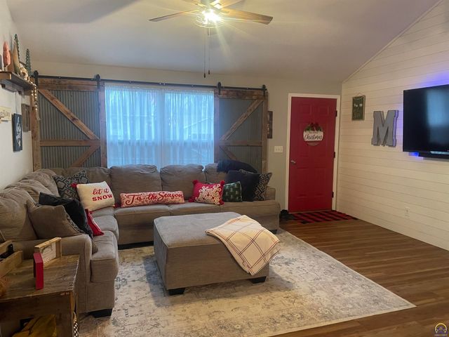 4430 SE Truman AVE, Topeka, KS 66609