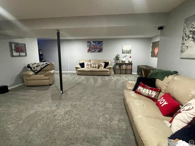 4430 SE Truman AVE, Topeka, KS 66609