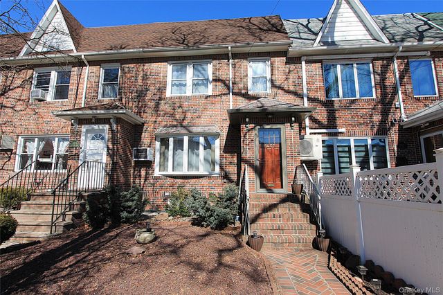 84-07 63rd Avenue, Middle Village, NY 11379