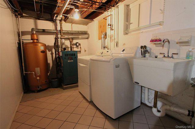 84-07 63rd Avenue, Middle Village, NY 11379