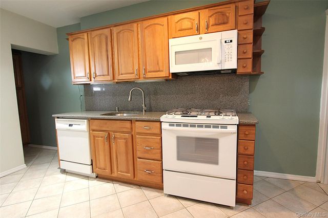 84-07 63rd Avenue, Middle Village, NY 11379