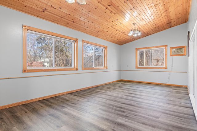 3206 63rd Avenue N, Brooklyn Center, MN 55429