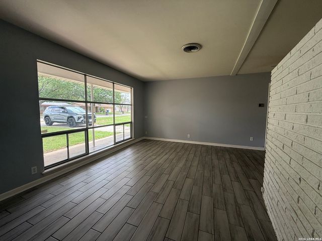 4519 Creekmoor Dr, San Antonio, TX 78220