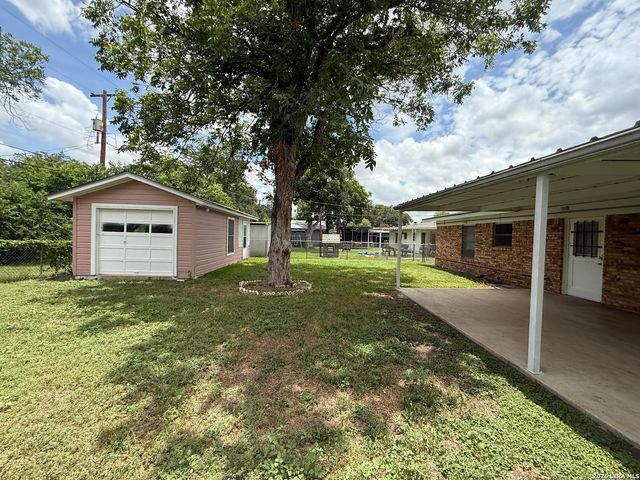 4519 Creekmoor Dr, San Antonio, TX 78220