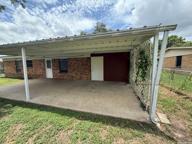 4519 Creekmoor Dr, San Antonio, TX 78220