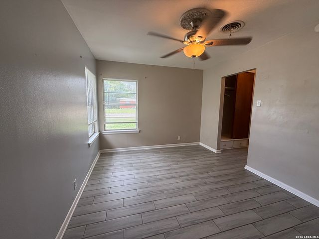 4519 Creekmoor Dr, San Antonio, TX 78220