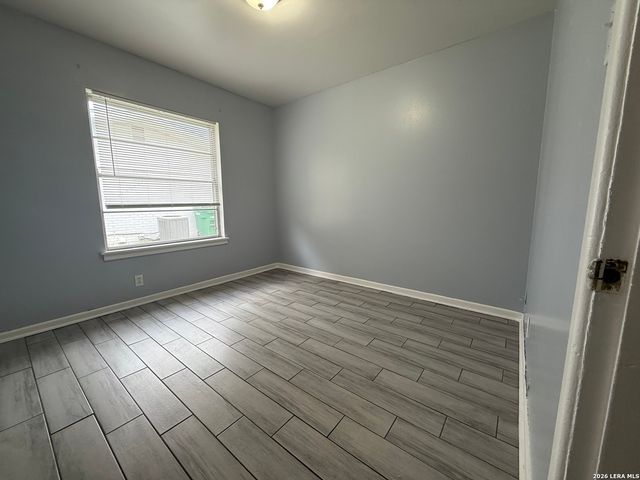 4519 Creekmoor Dr, San Antonio, TX 78220