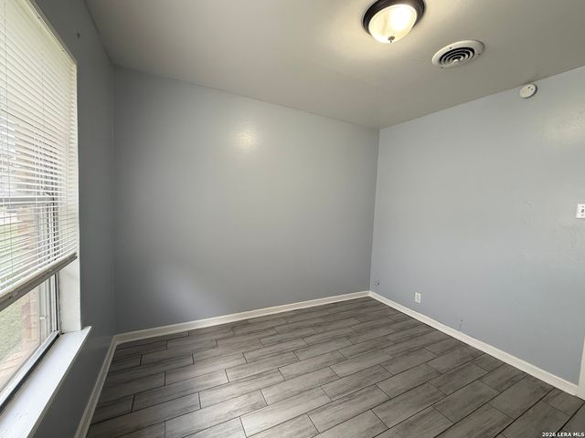 4519 Creekmoor Dr, San Antonio, TX 78220