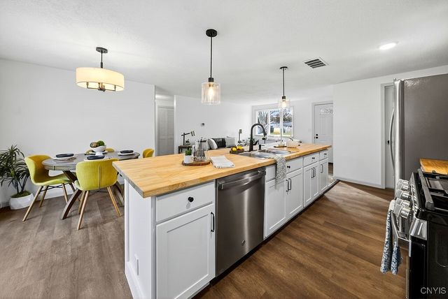 105 Florida Road South, Salina, NY 13211