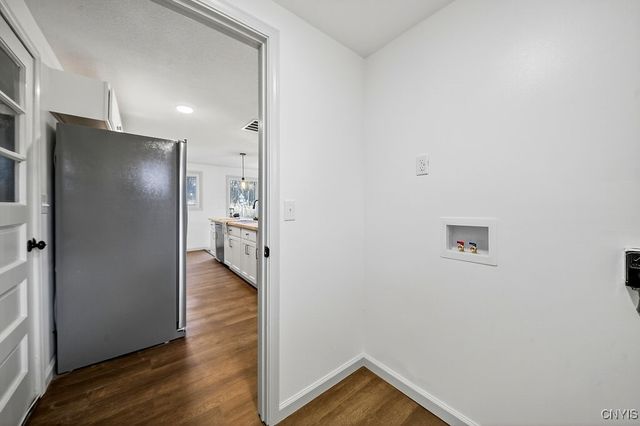 105 Florida Road South, Salina, NY 13211