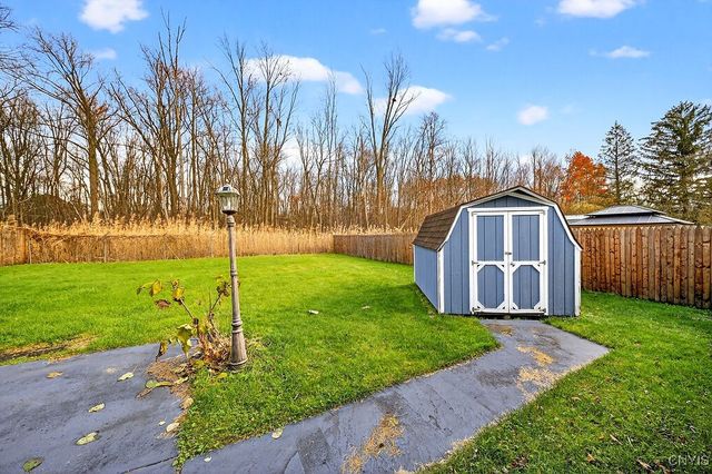 105 Florida Road South, Salina, NY 13211