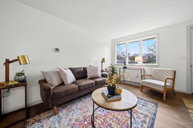 105 Florida Road South, Salina, NY 13211